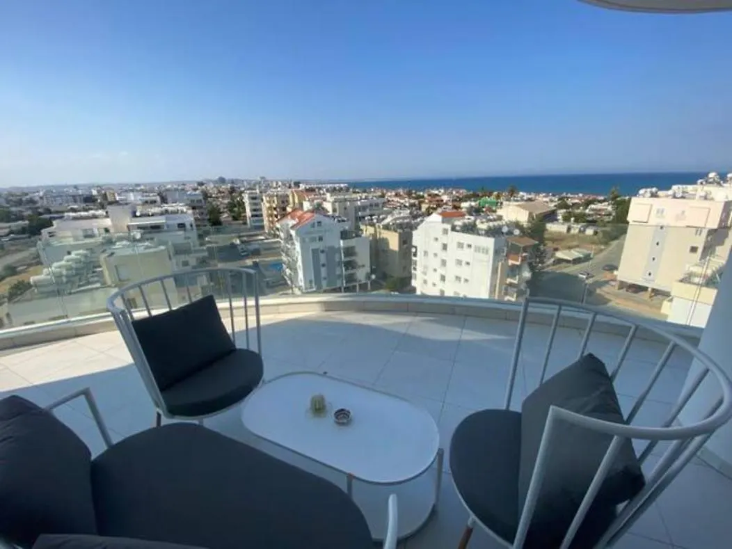 Mckenzie 2 Bedrooms Seaview Residence Larnaca
