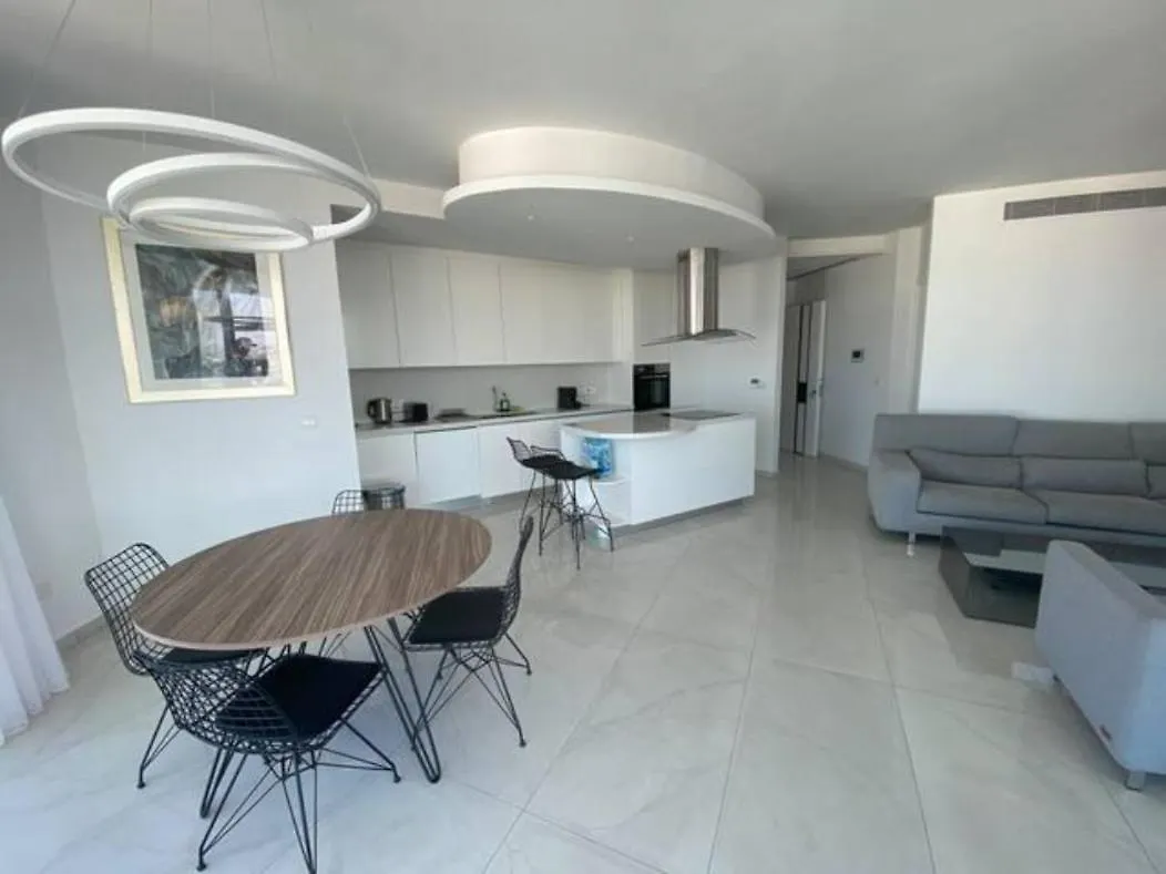 Mckenzie 2 Bedrooms Seaview Residence Larnaca